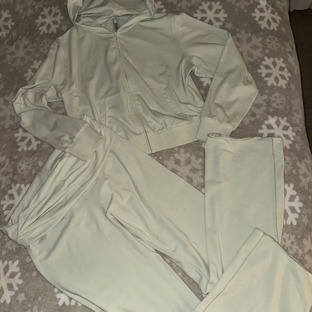 SKIMS Light Green Leggings Set SPEARMINT 🍐